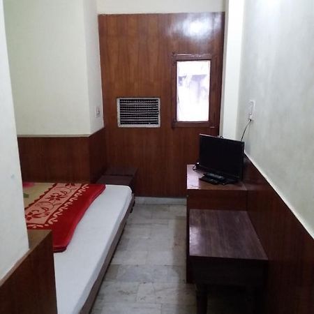 Mahesh Guest House Neu-Delhi Exterior foto