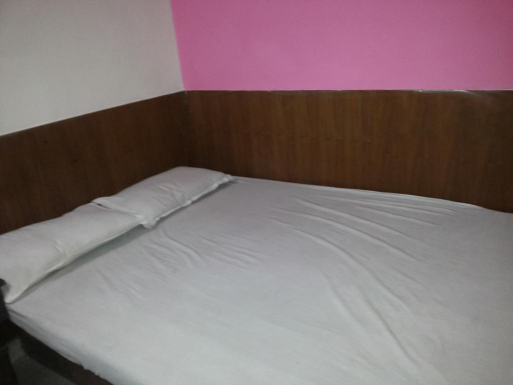 Mahesh Guest House Neu-Delhi Zimmer foto